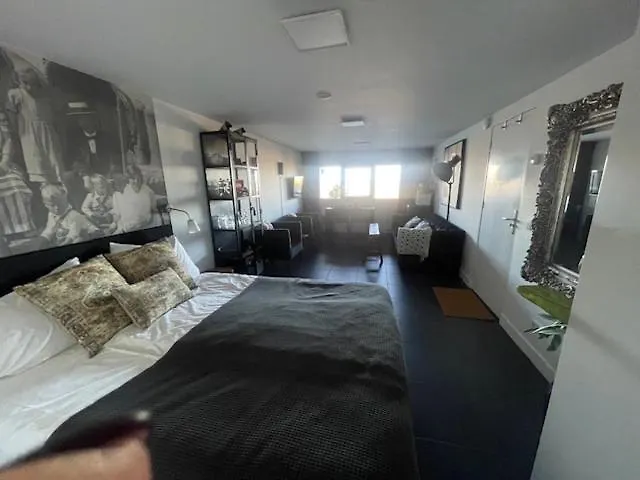 Zeespiegel Bed and breakfast 4*